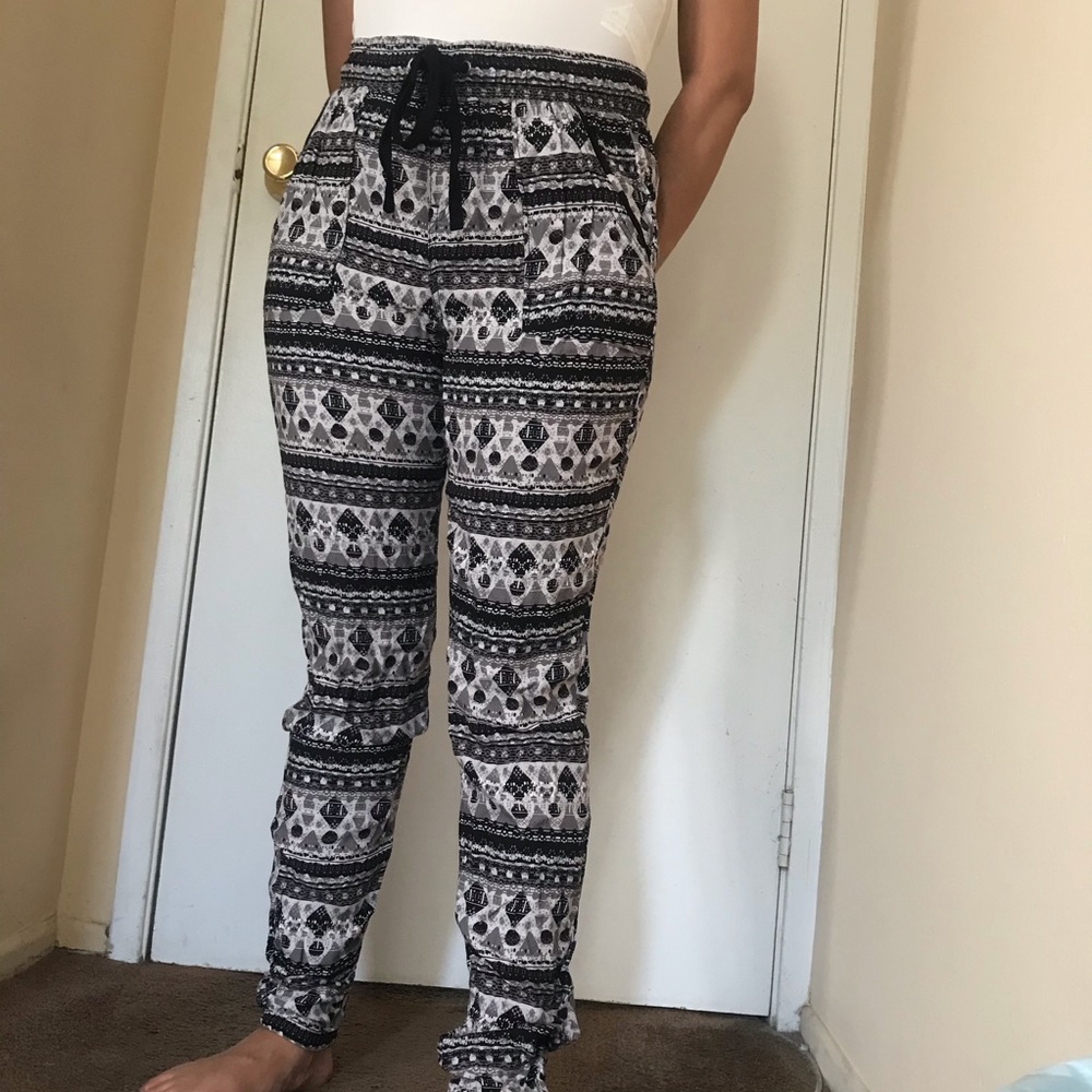 Rewash Printed Joggers Size Medium